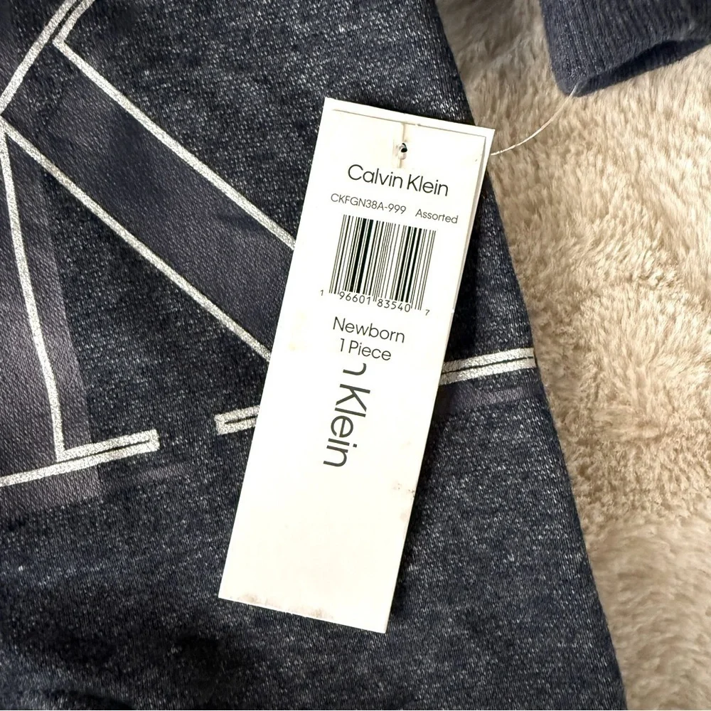 NWT Calvin Klein newborn one piece outfit size 0-3 months